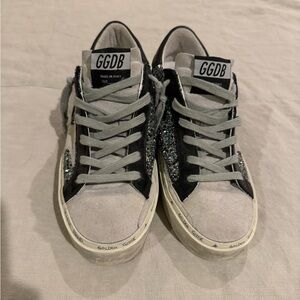 Size 37 Golden Goose sneakers in excellent condition (worn 2 times)
